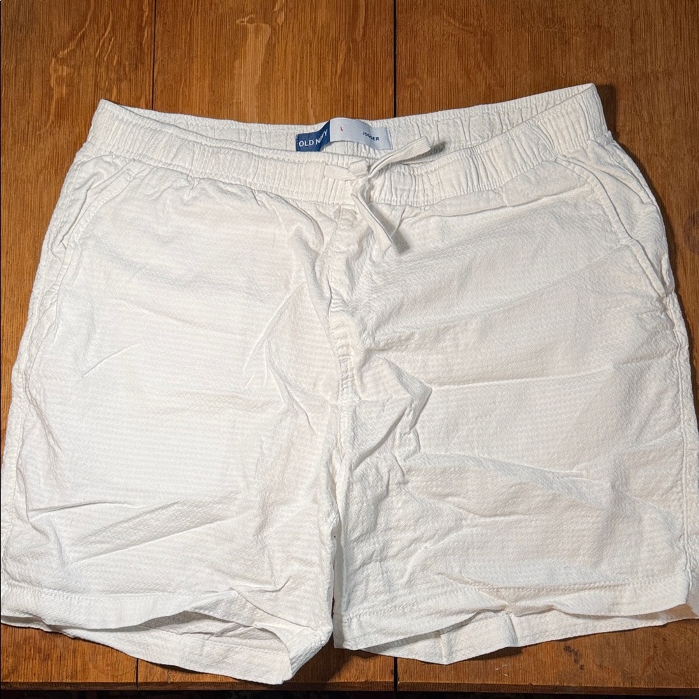 Old Navy Crisp White Casual Shorts